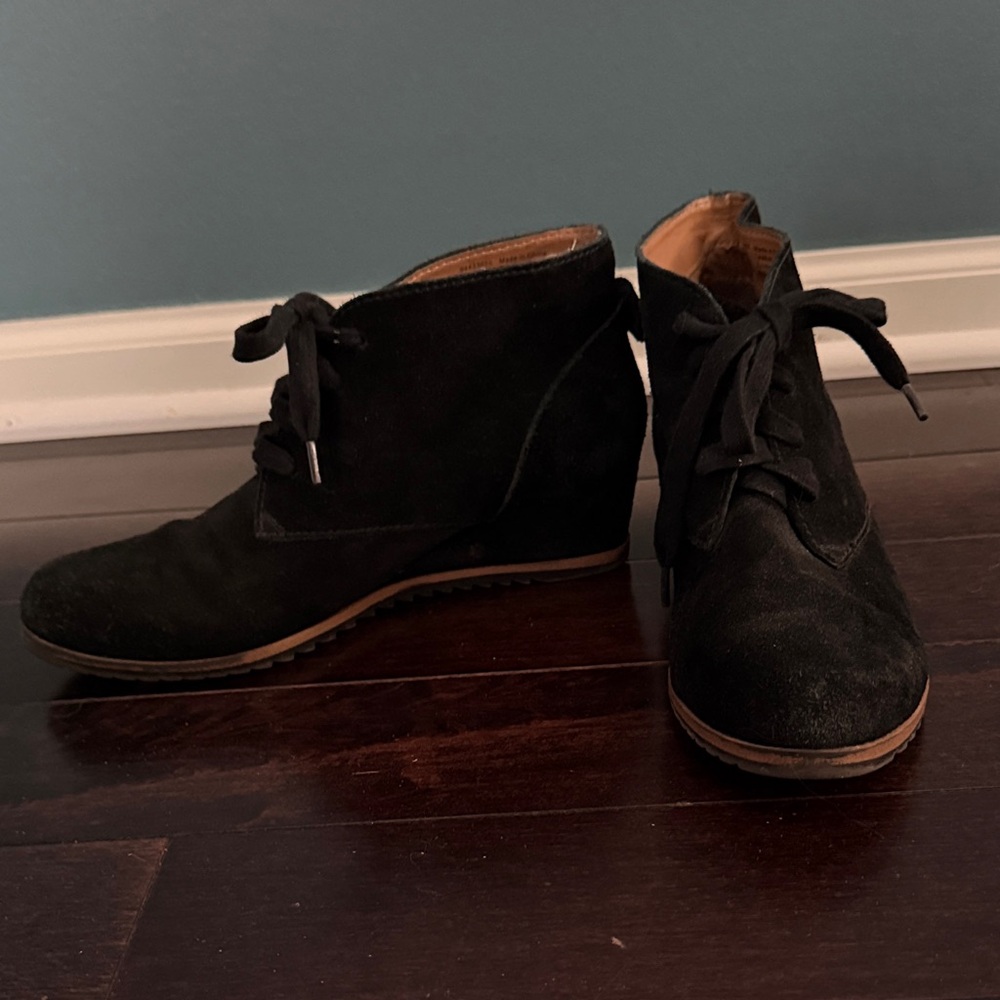 Susina Leather Ankle Boots Size 8 Black Suede Lace-Up Boots for Women